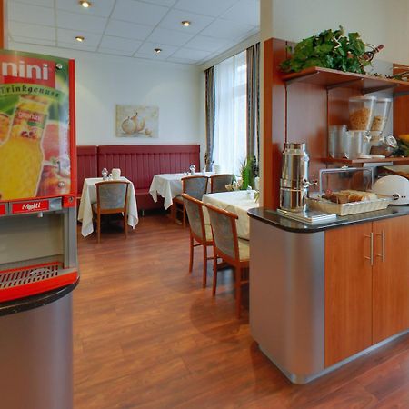 Hotel Lumen Am Hauptbahnhof Hamburg-Harburg Exteriör bild