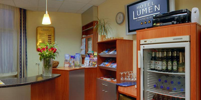 Hotel Lumen Am Hauptbahnhof Hamburg-Harburg Exteriör bild
