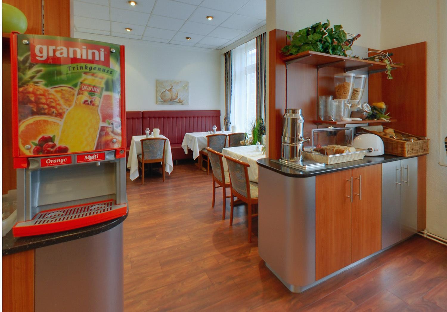 Hotel Lumen Am Hauptbahnhof Hamburg-Harburg Exteriör bild